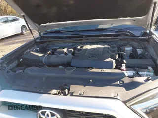 2017 Toyota 4Runner SR5 with VIN JTEZU5JR2H5153527, listed as a IAAI auction lot 41352819 with 109,868 mi miles and . Bid and sale history available at DreamBid. Image 10.
