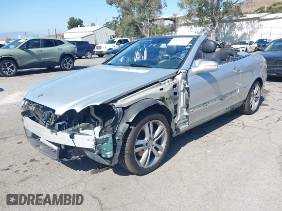 2007 Mercedes-Benz CLK 350 with VIN WDBTK56F27F228877, listed as a IAAI auction lot 42256623 with 158,017 mi miles and . Bid and sale history available at DreamBid. Image 2.
