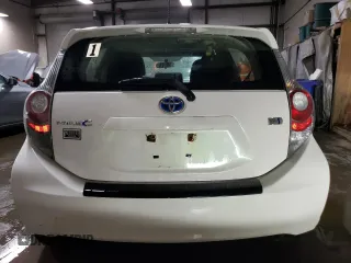 2014 Toyota Prius One with VIN JTDKDTB35E1573614, listed as a Copart auction lot 52368665 with 207,316 mi miles and Salvage Title. Bid and sale history available at DreamBid. Image 6.