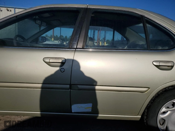 1998 Nissan Altima XE with VIN 1N4DL01D7WC109661, listed as a Copart auction lot 68833234 with 150,061 mi miles and Salvage Title. Bid and sale history available at carsss.com. Image 12.
