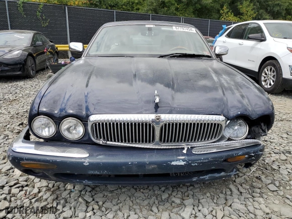 2000 Jaguar XJ VDP with VIN SAJDA24CXYLF13463, listed as a Copart auction lot 67797454 with 144,765 mi miles and Clean Title. Bid and sale history available at carsss.com. Image 5.