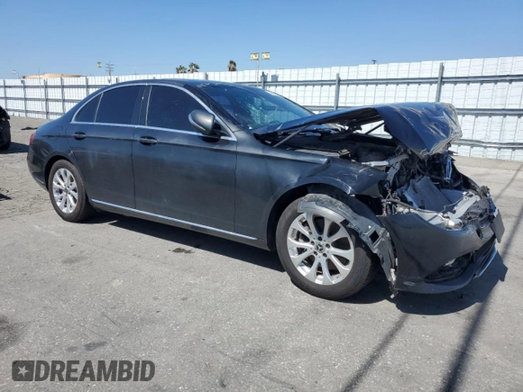 2019 Mercedes-Benz E-Class E 300 with VIN WDDZF4KB9KA590472, listed as a Copart auction lot 49493925 with 45,025 mi miles and Clean Title. Bid and sale history available at carsss.com. Image 4.