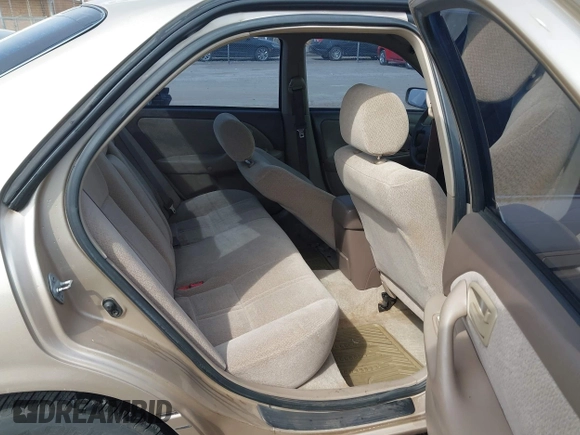 2001 Toyota Camry CE with VIN 4T1BG22K51U110482, listed as a IAAI auction lot 41937181 with 204,334 mi miles. Bid and sale history available at carsss.com. Image 8.