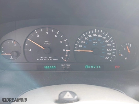 1997 Dodge Caravan SE with VIN 1B4GP44R5VB429251, listed as a IAAI auction lot 41642902 with 186,560 mi miles. Bid and sale history available at carsss.com. Image 7.