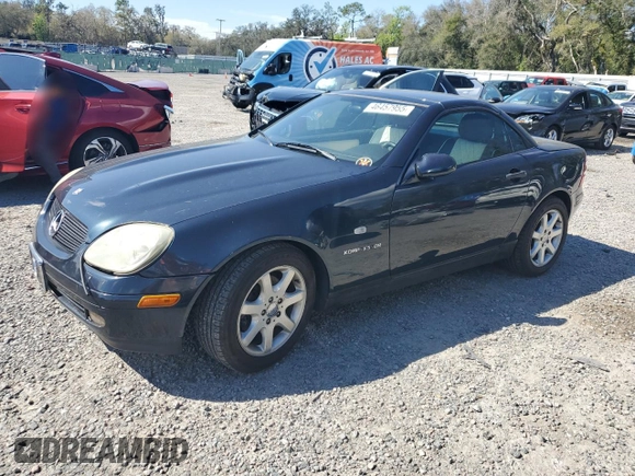 1998 Mercedes-Benz SLK 230/320 z VIN WDBKK47F9WF019235, wystawiony jako Copart lot #46457955 z przebiegiem Nie podano mil oraz Nie do naprawy • Non repairable. Historia ofert i sprzedaży dostępna na DreamBid. Obrazek 1.