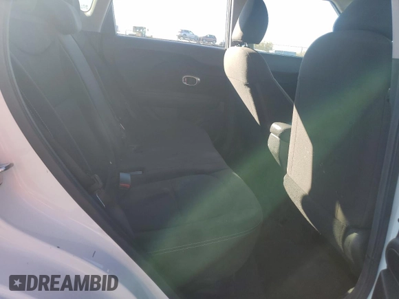 2015 Kia Soul with VIN KNDJN2A28F7172990, listed as a Copart auction lot 42213025 with 115,590 mi miles and Clean Title. Bid and sale history available at carsss.com. Image 11.