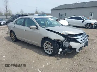 2010 Ford Fusion SEL with VIN 3FAHP0JG2AR256481, listed as a IAAI auction lot 41942846 with 194,935 mi miles. Bid and sale history available at carsss.com. Image 1.
