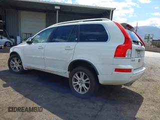2013 Volvo XC90 Premier Plus z VIN YV4952CY3D1657314, wystawiony jako IAAI lot #42477546 z przebiegiem 104 693 mil mil oraz . Historia ofert i sprzedaży dostępna na DreamBid. Obrazek 3.
