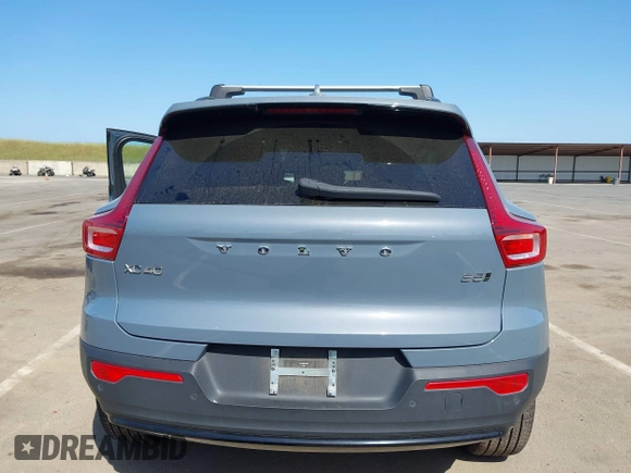 2023 Volvo XC40 Ultimate Dark Theme z VIN YV4L12UX9P2060819, wystawiony jako IAAI lot #42101069 z przebiegiem 24 171 mil mil oraz . Historia ofert i sprzedaży dostępna na DreamBid. Obrazek 16.