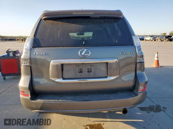 2014 Lexus GX 460 z VIN JTJBM7FX0E5083740, wystawiony jako Copart lot #49573695 z przebiegiem 195 655 mil mil oraz Czysty tytuł • Clean title. Historia ofert i sprzedaży dostępna na DreamBid. Obrazek 6.