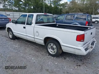 1997 GMC Sonoma SLS with VIN 1GTCS19X9V8527864, listed as a IAAI auction lot 41854768 with 135,450 mi miles and . Bid and sale history available at DreamBid. Image 3.