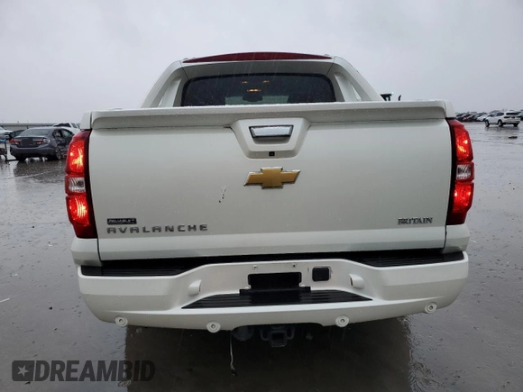 2013 Chevrolet Avalanche LTZ with VIN 3GNMCGE0XDG334846, listed as a Copart auction lot 55261885 with 118,704 mi miles and Salvage title. Bid and sale history available at DreamBid. Image 6.