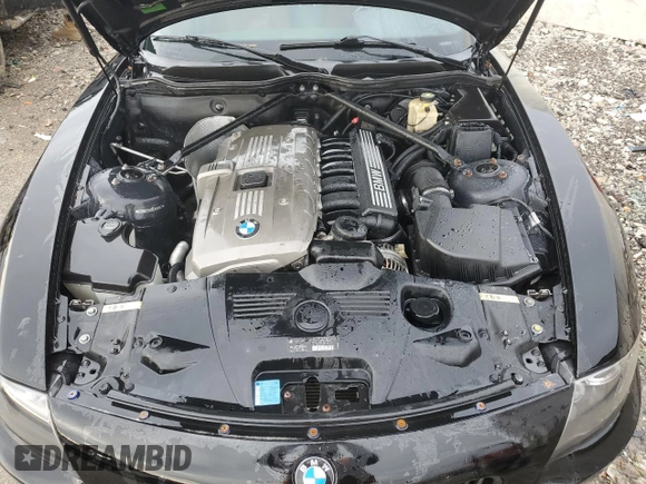 2006 BMW Z4 3.0i with VIN 4USBU33546LW66947, listed as a Copart auction lot 45736875 with 112,996 mi miles and Non Repairable. Bid and sale history available at carsss.com. Image 11.