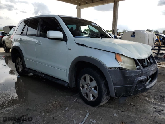 2008 Suzuki Grand Vitara w/Spare & Cargo Covers with VIN JS3TD941784101504, listed as a Copart auction lot 77748764 with 200,826 mi miles and Non Repairable. Bid and sale history available at carsss.com. Image 4.