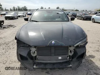 2017 Maserati Levante S with VIN ZN661YUS4HX225959, listed as a Copart auction lot 44371894 with 68,605 mi miles. Bid and sale history available at carsss.com. Image 5.