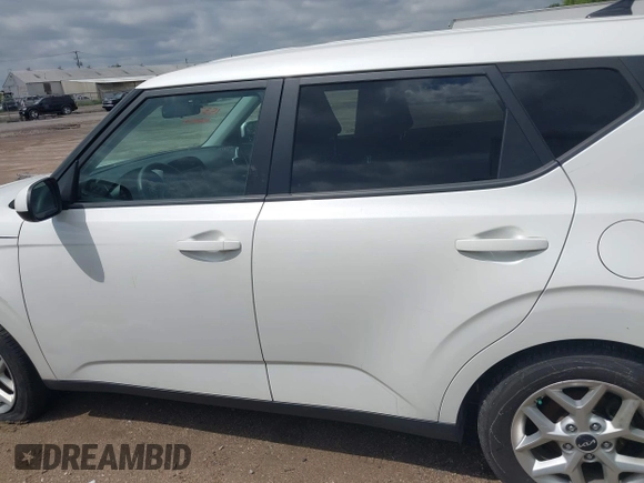 2023 Kia Soul LX with VIN KNDJ23AU5P7865680, listed as a IAAI auction lot 42204441 with 42,399 mi miles and . Bid and sale history available at DreamBid. Image 14.
