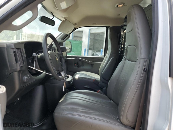 2022 Chevrolet Express Cargo Van with VIN 1GCWGAFPXN1217752, listed as a Copart auction lot 49950615 with 104,374 mi miles and Clean Title. Bid and sale history available at carsss.com. Image 7.