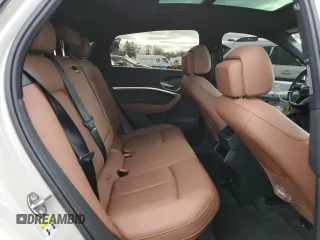 2022 Audi e-tron Sportback S line Premium z VIN WA11AAGE2NB013721, wystawiony jako Copart lot #81812643 z przebiegiem 40 749 mil mil oraz . Historia ofert i sprzedaży dostępna na DreamBid. Obrazek 10.