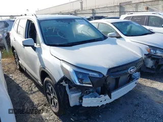 2024 Subaru Forester Premium z VIN JF2SKACC4RH511273, wystawiony jako IAAI lot #42009617 z przebiegiem 5 502 mil mil oraz . Historia ofert i sprzedaży dostępna na DreamBid. Obrazek 1.
