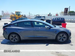 2023 Tesla Model 3 z VIN 5YJ3E1EA6PF694419, wystawiony jako IAAI lot #42268637 z przebiegiem 17 419 mil mil oraz . Historia ofert i sprzedaży dostępna na DreamBid. Obrazek 13.