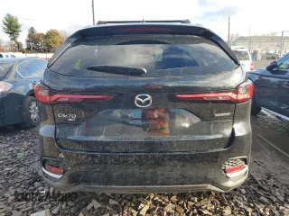 2025 Mazda CX-70 Premium z VIN JM3KJDHA2S1104133, wystawiony jako Copart lot #79997584 z przebiegiem 1105 mil mil oraz Szkody całkowita. Historia ofert i sprzedaży dostępna na DreamBid. Obrazek 6.