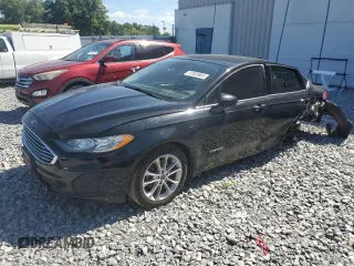 2019 Ford Fusion Hybrid SE with VIN 3FA6P0LU5KR121068, listed as a Copart auction lot 51835865 with 148,679 mi miles and Clean Title. Bid and sale history available at carsss.com. Image 1.