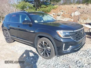 2024 Volkswagen Atlas SEL Premium R-Line z VIN 1V2FR2CAXRC571571, wystawiony jako IAAI lot #41876241 z przebiegiem 14 652 mil mil oraz . Historia ofert i sprzedaży dostępna na DreamBid. Obrazek 1.