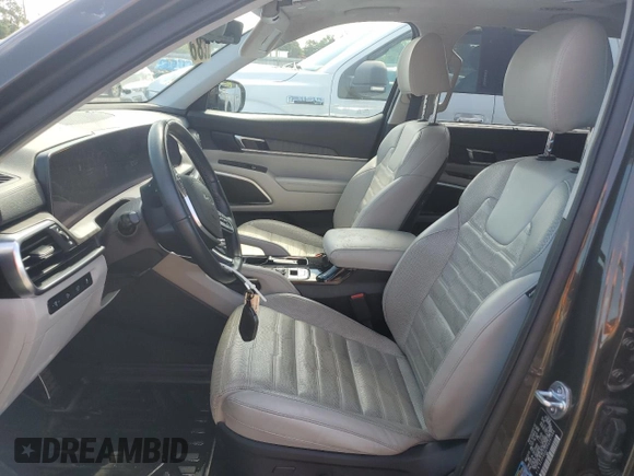 2023 Kia Telluride SX Prestige with VIN 5XYP5DGC5PG387088, listed as a Copart auction lot 60807605 with 70,674 mi miles and Salvage title. Bid and sale history available at DreamBid. Image 7.