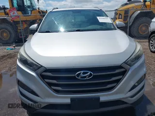 2016 Hyundai Tucson Sport with VIN KM8J33A25GU233478, listed as a IAAI auction lot 42109517 with 81,039 mi miles. Bid and sale history available at carsss.com. Image 12.