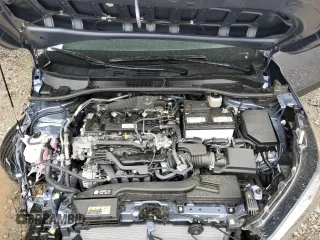 2025 Toyota Corolla Cross LE z VIN 7MUCAAAG6SV124727, wystawiony jako Copart lot #52089315 z przebiegiem 3 565 mil mil oraz Szkoda całkowita • Salvage title. Historia ofert i sprzedaży dostępna na DreamBid. Obrazek 12.