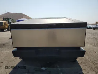 2024 Tesla Cybertruck Cyberbeast z VIN 7G2CEHEE6RA019467, wystawiony jako Copart lot #64861264 z przebiegiem 1776 mil mil oraz Szkody całkowita. Historia ofert i sprzedaży dostępna na DreamBid. Obrazek 6.