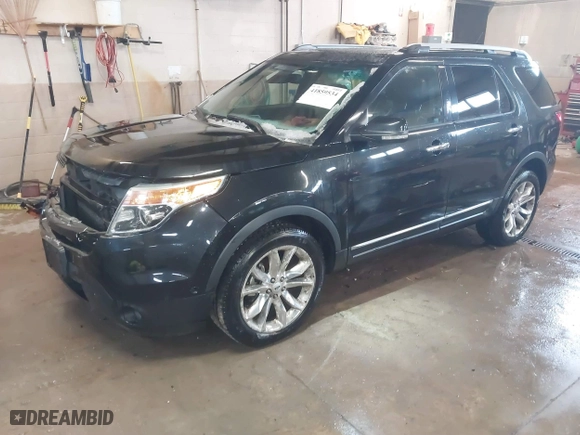 2013 Ford Explorer Limited with VIN 1FM5K8F84DGA84084, listed as a IAAI auction lot 41859534 with 220,437 mi miles. Bid and sale history available at carsss.com. Image 17.