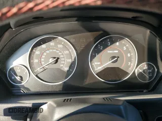 2015 BMW 4 Series 428i z VIN WBA3V5C58FP752609, wystawiony jako Copart lot #43005435 z przebiegiem Nie podano mil oraz Szkoda całkowita • Salvage title. Historia ofert i sprzedaży dostępna na DreamBid. Obrazek 9.