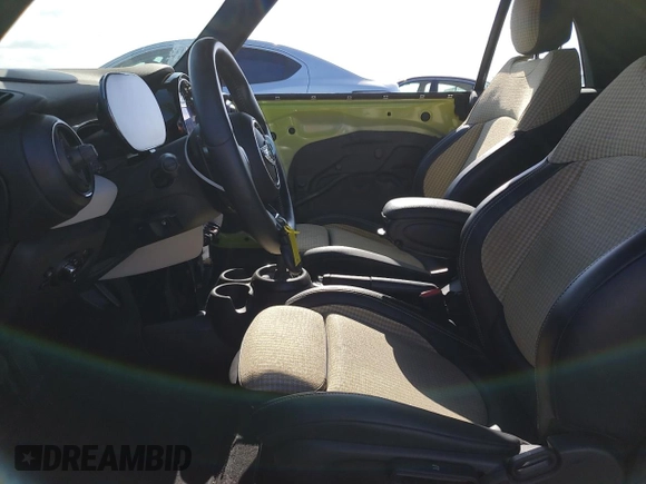 2022 MINI Convertible Cooper S с VIN WMW43DL03N3N79984, выставлен на аукционе Copart как лот 55783695 с пробегом 45 833 миль миль и Списание • Salvage title. История ставок и продаж доступна на DreamBid. Изображение 7.