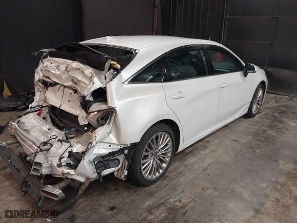 2022 Toyota Avalon Limited with VIN 4T1DZ1FBXNU076021, listed as a IAAI auction lot 41152637 with 43,265 mi miles. Bid and sale history available at carsss.com. Image 4.