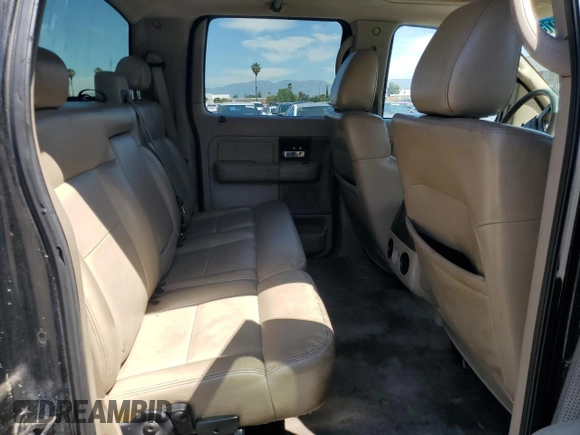 2005 Ford F-150 XLT z VIN 1FTPW125X5KC40972, wystawiony jako Copart lot #61312075 z przebiegiem 175 128 mil mil oraz Czysty tytuł • Clean title. Historia ofert i sprzedaży dostępna na DreamBid. Obrazek 10.