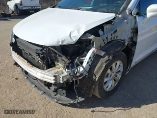 2018 Chrysler Pacifica Touring L Plus with VIN 2C4RC1EG3JR315828, listed as a IAAI auction lot 41651636 with 133,009 mi miles. Bid and sale history available at carsss.com. Image 6.