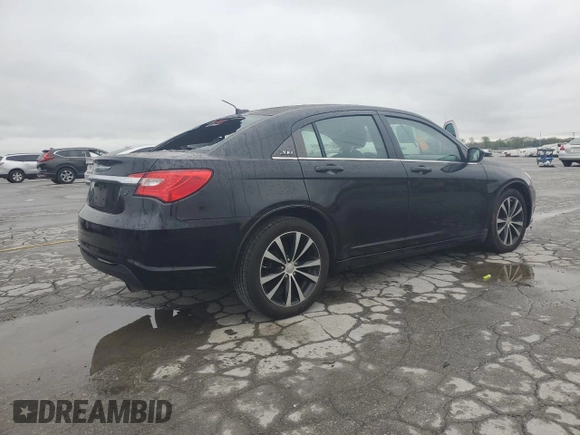 2014 Chrysler 200 Touring z VIN 1C3CCBBG2EN115496, wystawiony jako Copart lot #52072635 z przebiegiem 131 473 mil mil oraz Szkody całkowita. Historia ofert i sprzedaży dostępna na DreamBid. Obrazek 3.