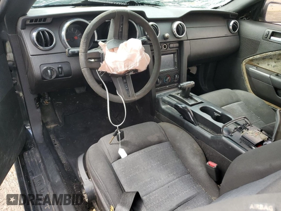 2008 Ford Mustang Deluxe with VIN 1ZVHT80N685198860, listed as a Copart auction lot 71118364 with 162,611 mi miles and Salvage title. Bid and sale history available at DreamBid. Image 8.