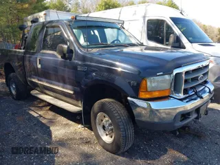2000 Ford F-350 XL with VIN 1FTSX31L7YEB18236, listed as a IAAI auction lot 41900090 with 71,543 mi miles and . Bid and sale history available at DreamBid. Image 1.