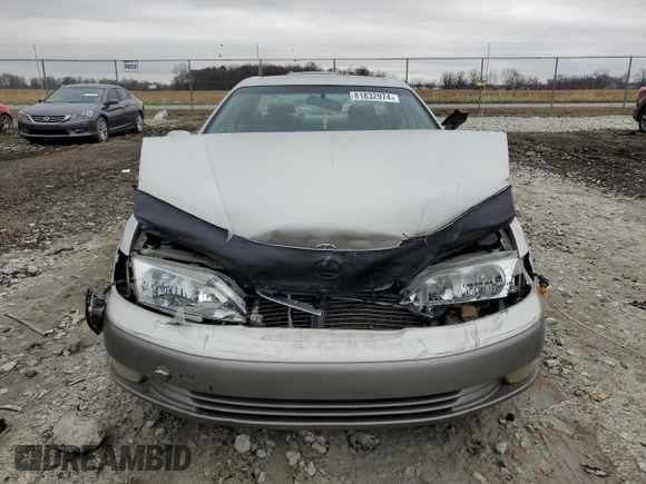 1999 Lexus ES 300 Luxury Sport Sdn with VIN JT8BF28G2X5055176, listed as a Copart auction lot 81832974 with 303,489 mi miles and Salvage Title. Bid and sale history available at carsss.com. Image 5.