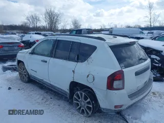 2017 Jeep Compass Sport with VIN 1C4NJCBA9HD185955, listed as a IAAI auction lot 41609372 with 175,867 mi miles and . Bid and sale history available at DreamBid. Image 3.