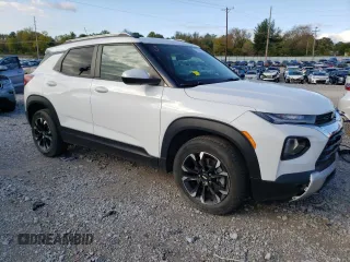 2021 Chevrolet TrailBlazer LT with VIN KL79MPSL8MB117733, listed as a Copart auction lot 72747233 with 30,058 mi miles. Bid and sale history available at carsss.com. Image 4.