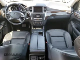2012 Mercedes-Benz M 350 z VIN 4JGDA5HB9CA014507, wystawiony jako Copart lot #62338345 z przebiegiem 123 670 mil mil oraz Szkoda całkowita • Salvage title. Historia ofert i sprzedaży dostępna na DreamBid. Obrazek 8.
