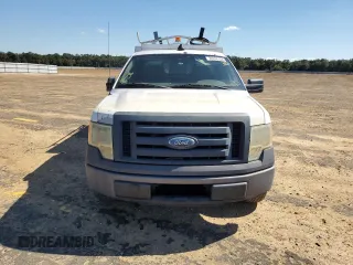 2010 Ford F-150 XL z VIN 1FTMF1CW1AKA46433, wystawiony jako Copart lot #72318124 z przebiegiem 93 095 mil mil oraz Czysty tytuł • Clean title. Historia ofert i sprzedaży dostępna na DreamBid. Obrazek 5.