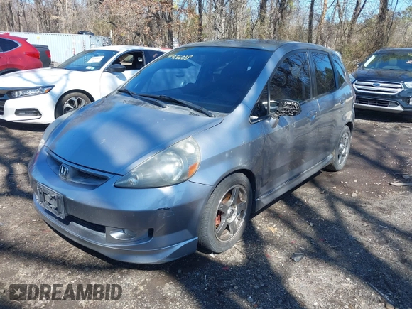 2008 Honda Fit Sport with VIN JHMGD38668S038201, listed as a IAAI auction lot 41936038 with 186,816 mi miles. Bid and sale history available at carsss.com. Image 2.