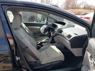 2013 Honda Civic Hybrid with VIN 19XFB4F29DE204085, listed as a IAAI auction lot 41846274 with 145,935 mi miles. Bid and sale history available at carsss.com. Image 5.