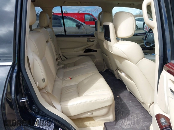 2013 Lexus LX 570 with VIN JTJHY7AX0D4124605, listed as a IAAI auction lot 41913053 with 141,389 mi miles and . Bid and sale history available at DreamBid. Image 8.