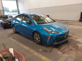 2022 Toyota Prius LE with VIN JTDL9MFU8N3032821, listed as a IAAI auction lot 40502056 with 70,009 mi miles. Bid and sale history available at carsss.com. Image 1.