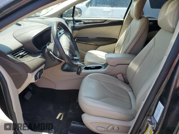 2019 Lincoln MKC Reserve with VIN 5LMCJ3D97KUL38925, listed as a Copart auction lot 62095365 with 62,995 mi miles and Salvage title. Bid and sale history available at DreamBid. Image 7.
